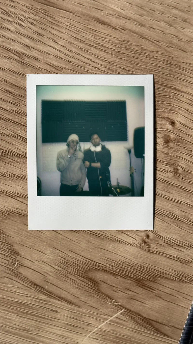 Polaroid de una sesión anterior